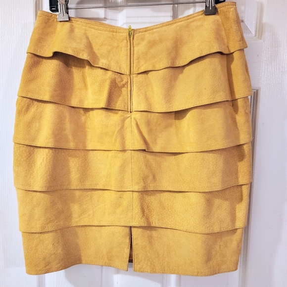Danier Leather Suede Yellow Skirt Size 16 - Picture 2 of 5